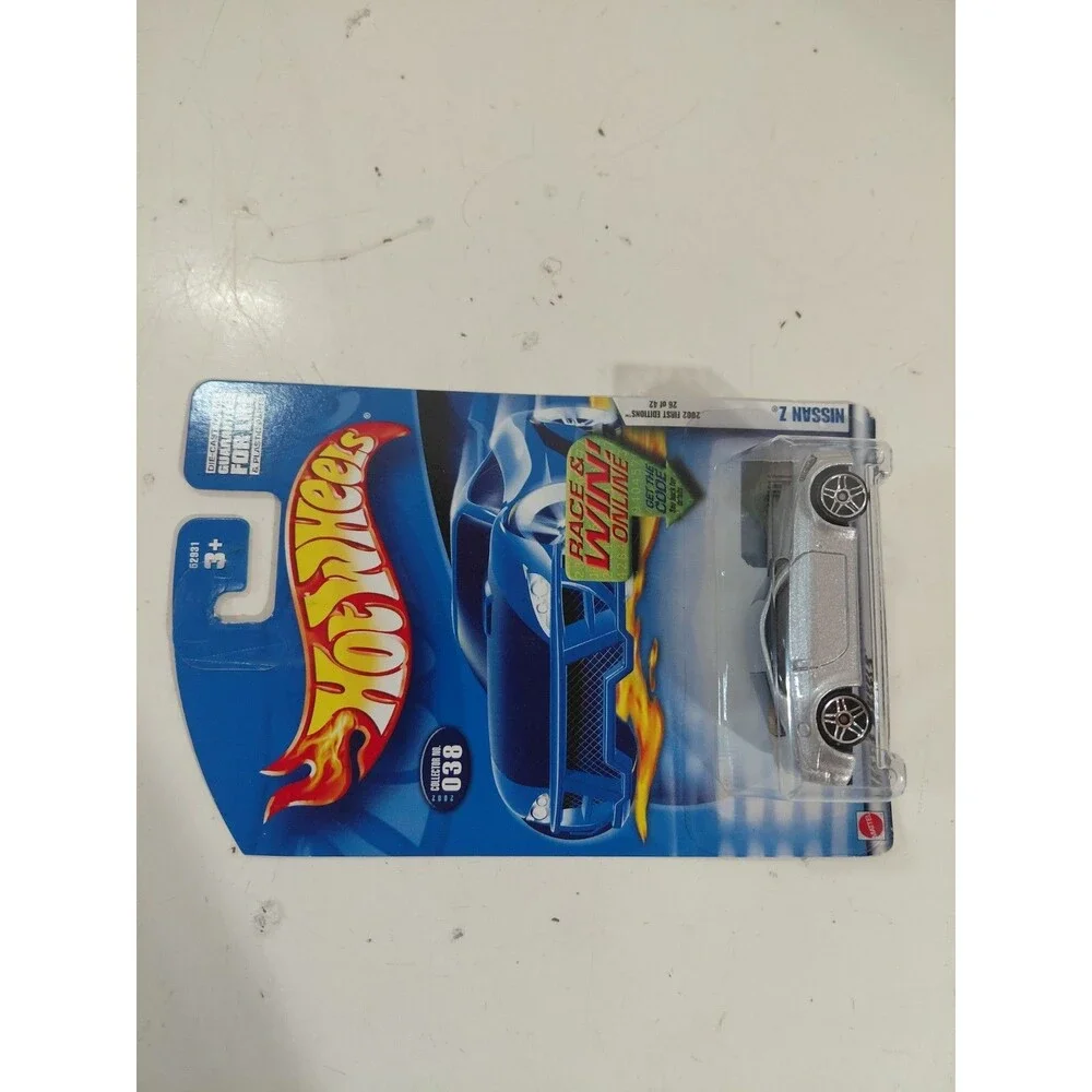 NIP Hot Wheels 2002 First Edition 1:64 Die Cast Nissan 350z Sports Car